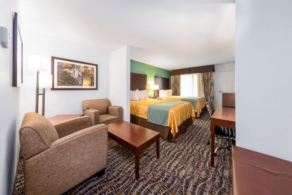King Suite - Not Pet Friendly interior